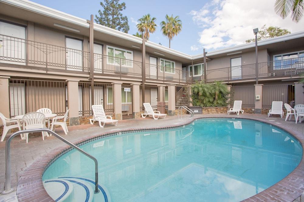 Del Sol Inn Anaheim Buitenkant foto